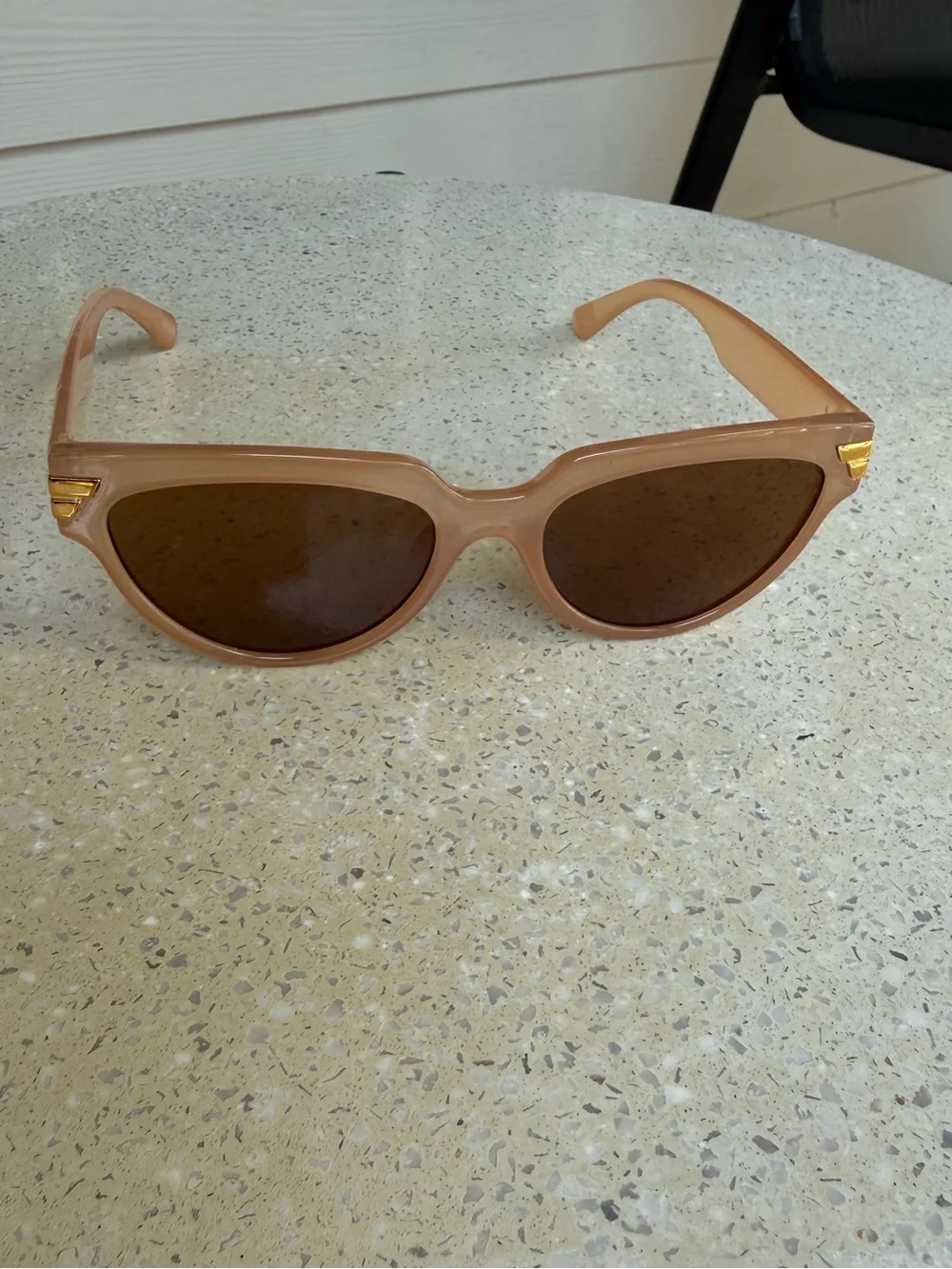 N/A stylish beige